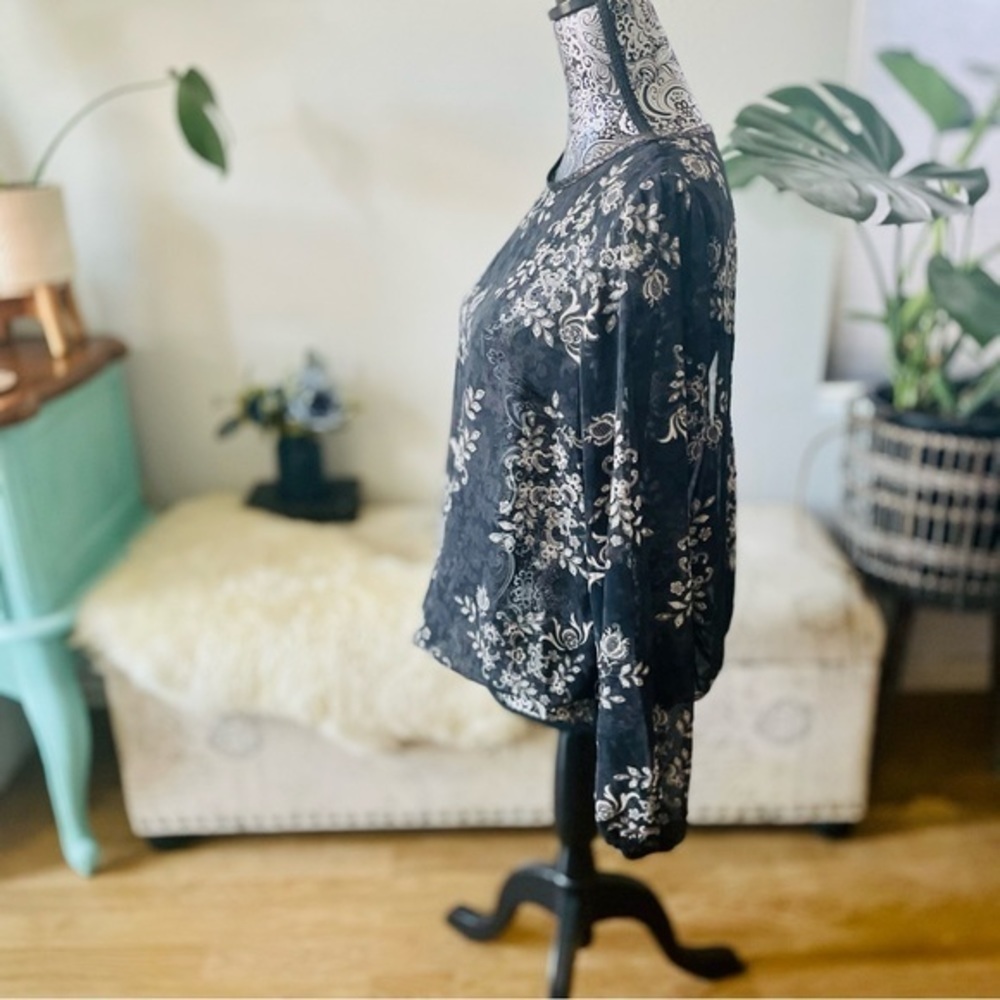 Sheer Split Back Cinch Waist Long Sleeve Blouse - Picture 5 of 9